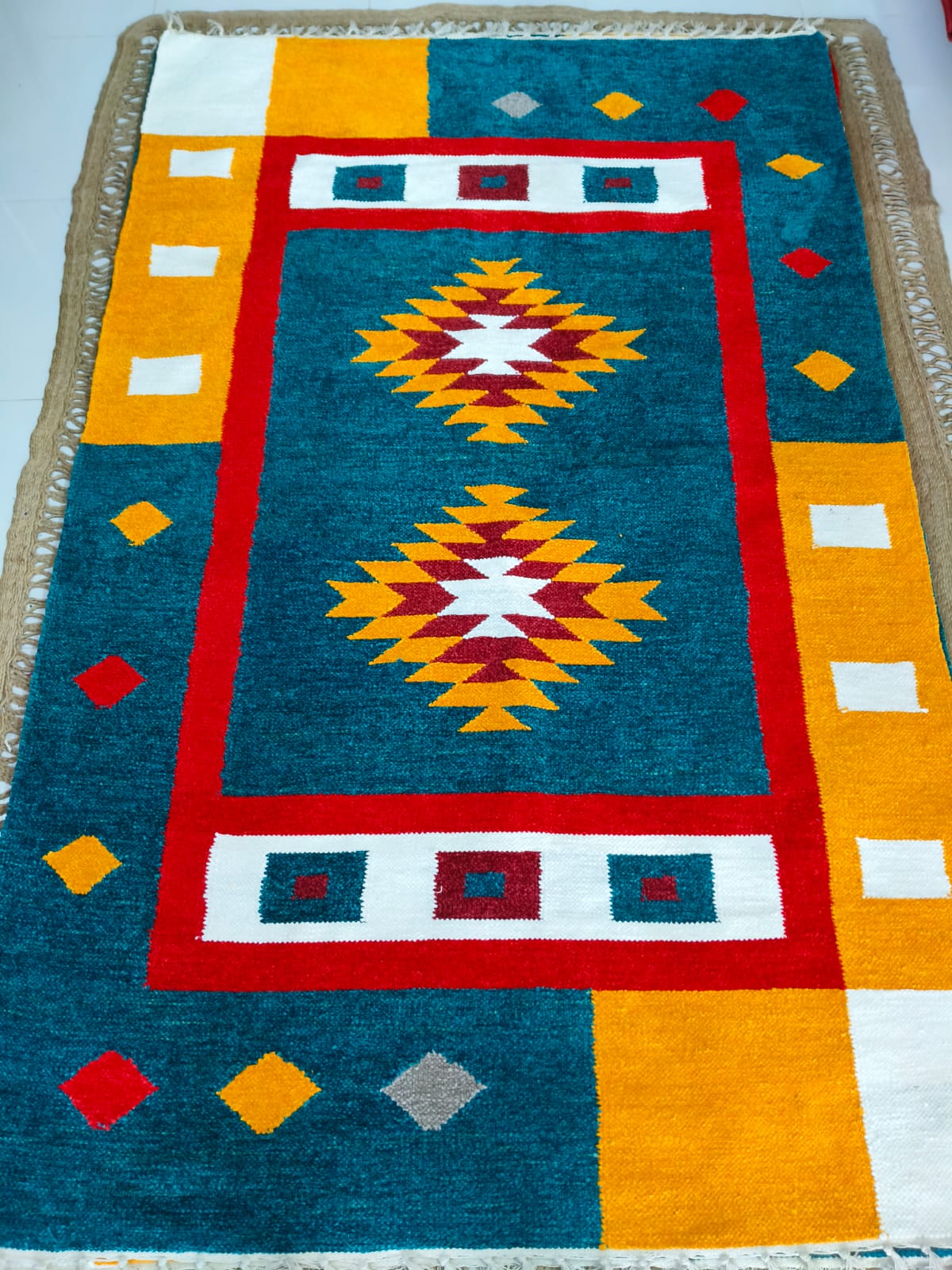 https://craft.teestafoundation.org//storage/photos/1/Products/4*6 Feet Flor Mat/FM-254603.jpg